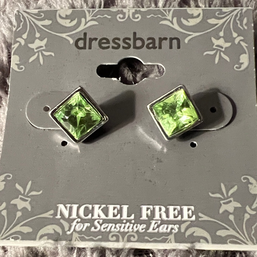 3/$18 Dressbarn Lime (Peridot) Green Square Earrings Lot 484